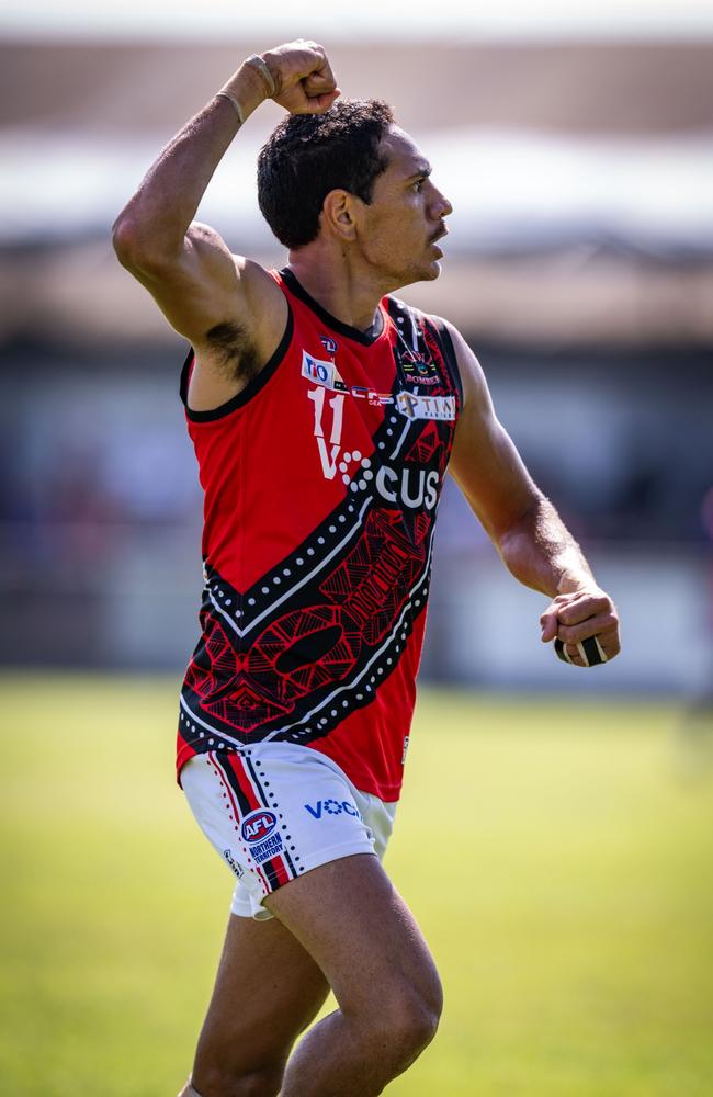 Scott Bedford playing for the Tiwi Bombers in the 2024-25 NTFL season. Picture: Patch Clapp / AFLNT Media