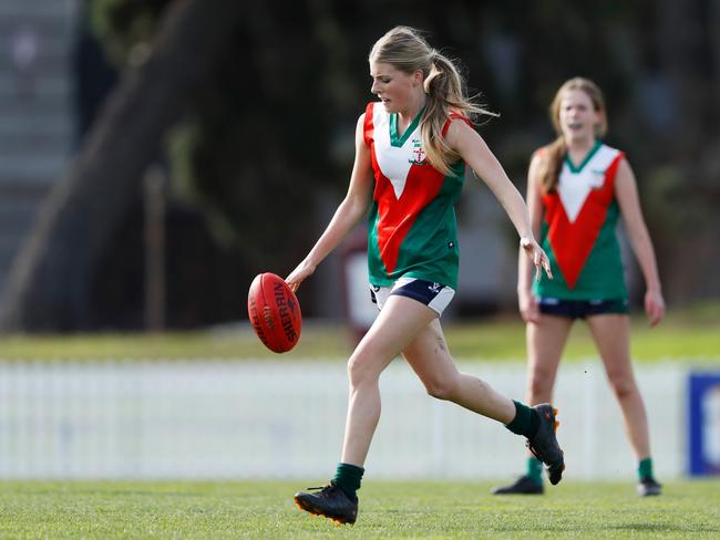 Ella Beekmans of Clonard College in action. Picture: Dylan Burns/AFL Photos via Getty Images