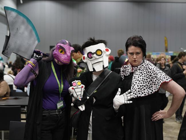 Madeline Lowe (pictured middle) with Layla Ottaway and Esther Ottaway at the Oz Comic Con held at Melbourne Exhibition and Convention Centre. Picture: Valeriu Campan