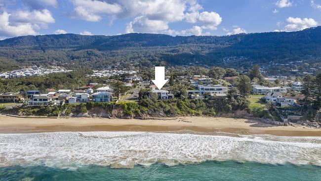 No. 2 Woodland Ave, Thirroul, is for sale.