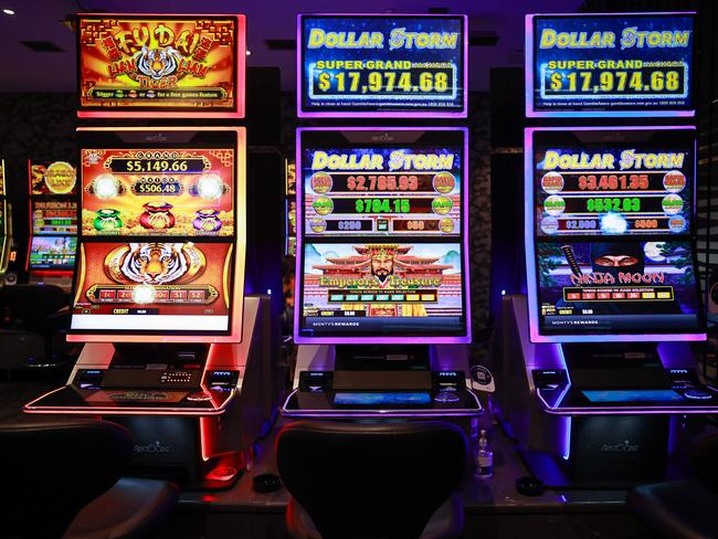 Daily Telegraph. 17, October, 2022.Embargoed for The Daily TelegraphThe gaming room at the Crows Nest Hotel, today.FACIAL recognition security cameras will be placed in the gaming rooms of all NSW pubs as part of a state-of-the-art system to help problem gamblers keep themselves away from poker machines.Picture: Justin Lloyd.