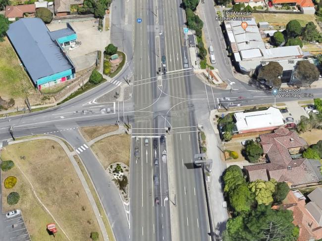 The intersection from above. Dampier Grove is to the right.