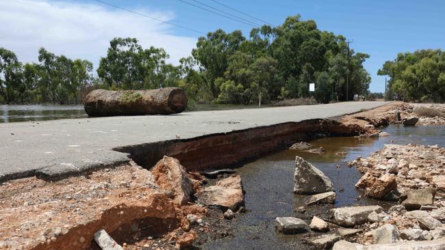 Bookmark Creek has left its mark on 21st Street at Renmark. Picture: Emma Brasier