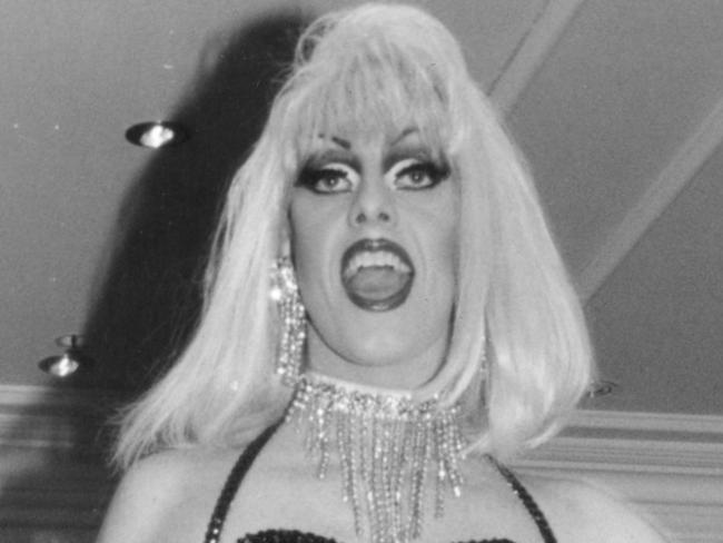 Drag queen Fifi La Douche performing at Rigoni's restaurant, Leigh Street, Adelaide, in promotion for State Theatre Company musical production 'The Emerald Room' 04 Nov 1994. (Pic by staff photographer Campbell Brodie)