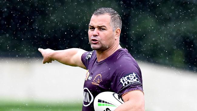 BRISBANE, AUSTRALIA - MARCH 09: Coach Anthony Seibold calls out directions to his players during a Brisbane Broncos NRL training session at Clive Berghofer Centre on March 09, 2020 in Brisbane, Australia. (Photo by Bradley Kanaris/Getty Images)