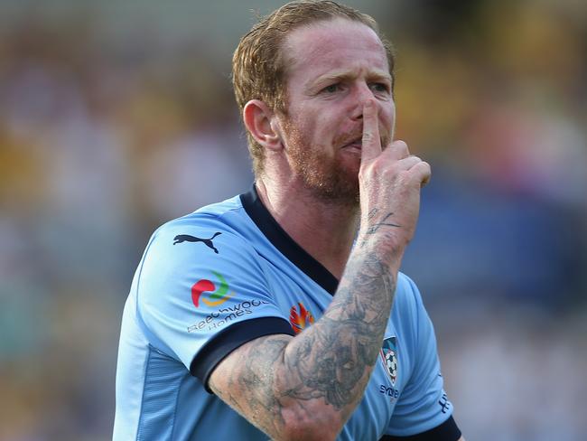 David Carney will be chasing titles with Sydney 11 years apart.