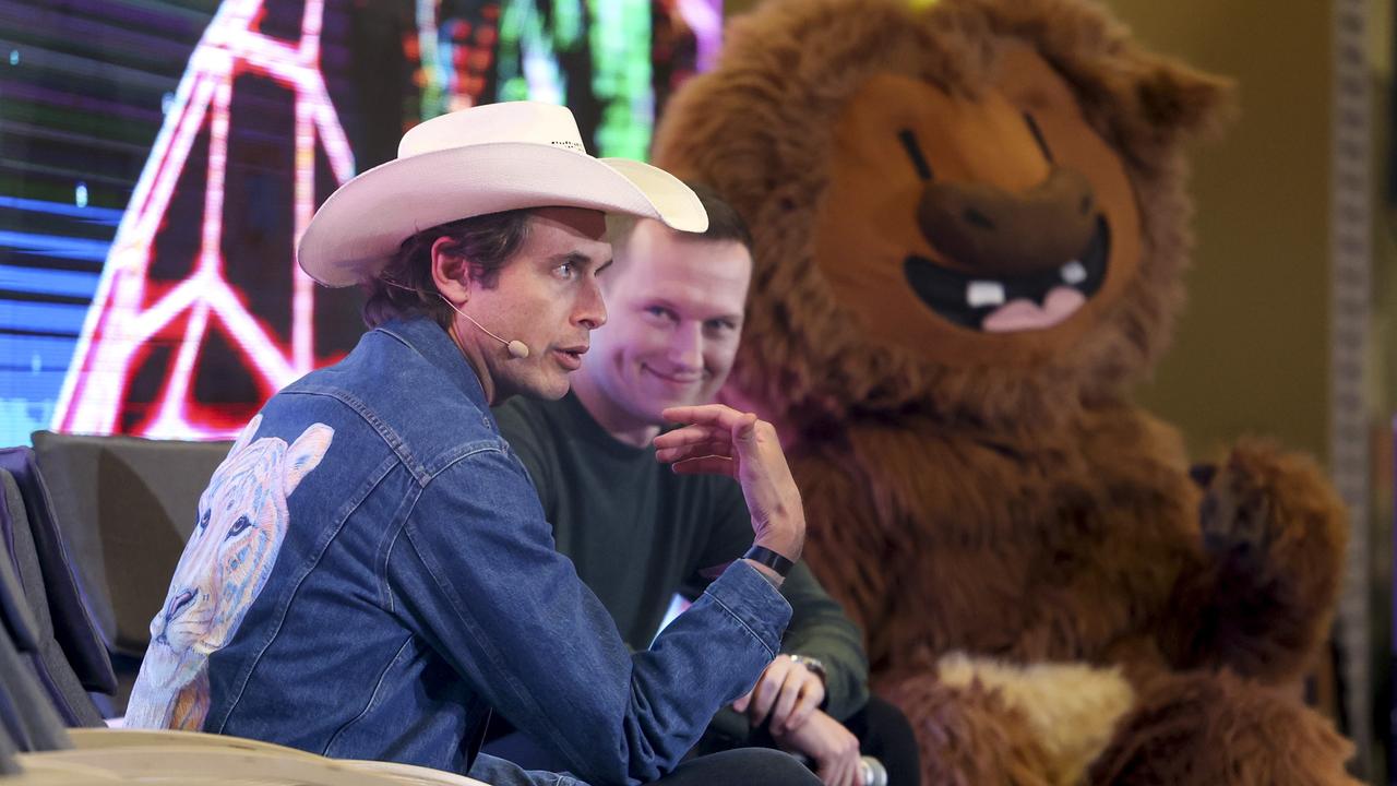 Kimbal Musk (left) is part of an investigation into the violation of insider trading rules. Photo: Michael Ciaglo/Getty Images/AFP