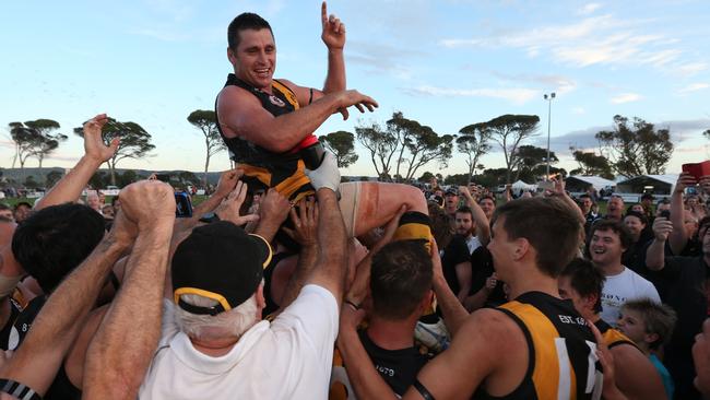 Brownlow Medallist Shane Crawford steps in to play for Aldinga last year. Picture: Tait Schmaal.