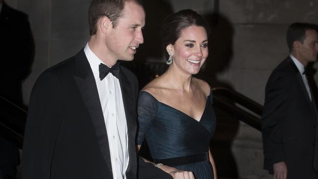 Britain's Prince William, the Duke of Cambridge, and Kate, Duchess of Cambridge, depart from the Metropolitan Museum of Art, Tuesday, Dec. 9, 2014, in New York. (AP Photo/John Minchillo)