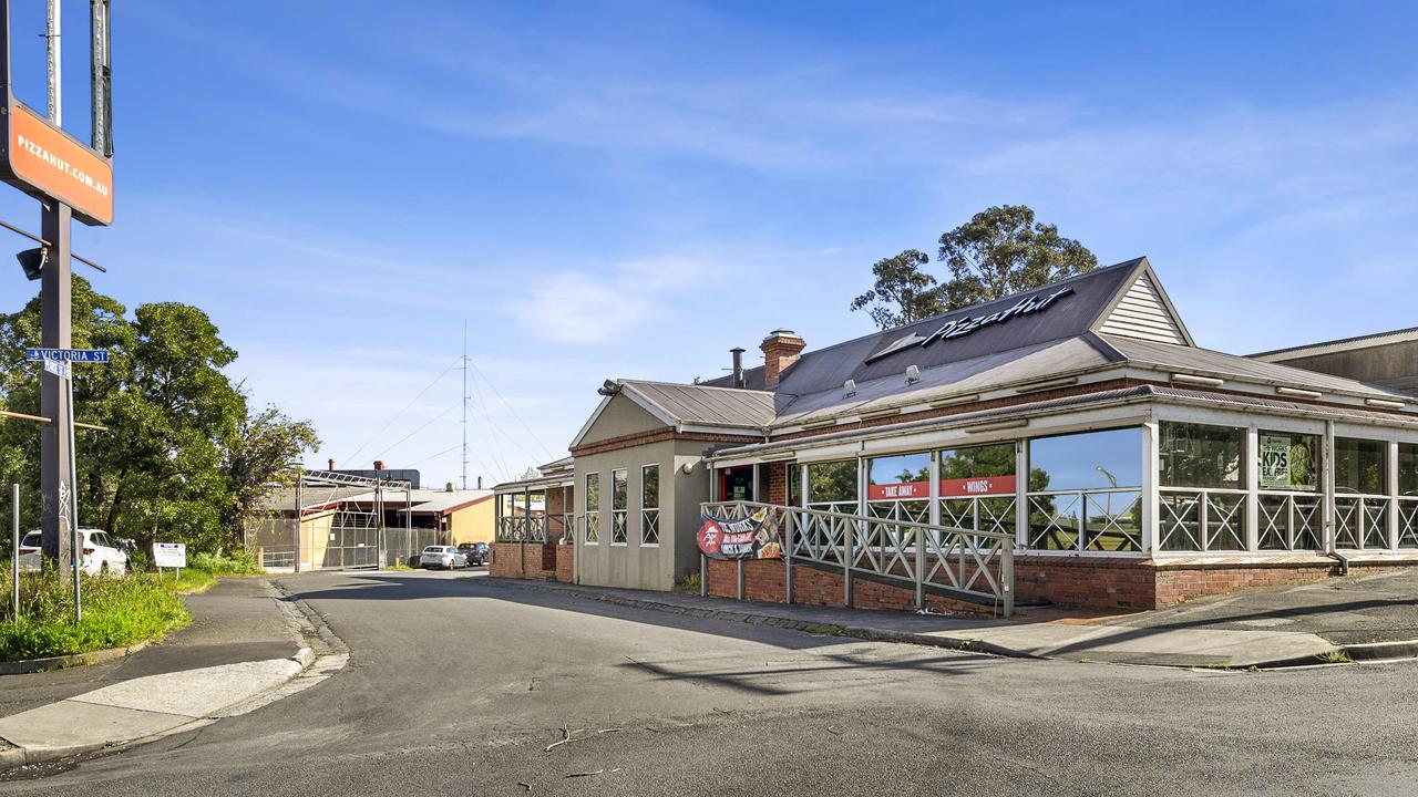 Future of Ballarat Pizza Hut restaurant up in the air | Herald Sun