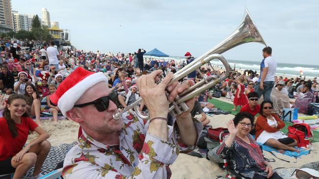 Carols on the Beach , Surfers Paradise Beach .Musician Malcolm Wood PH 0411227199 . Picture Mike Batterham