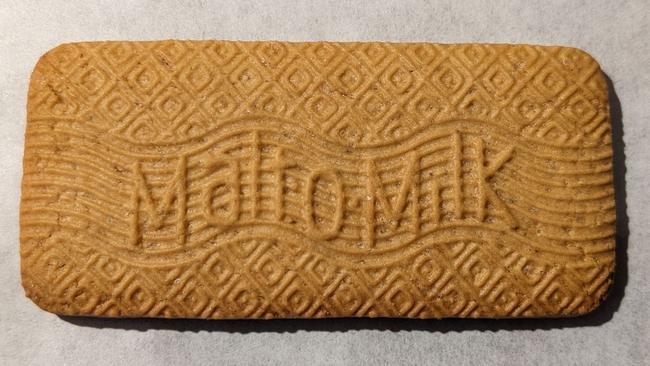 Arnott's Malt 'O' Milk biscuit