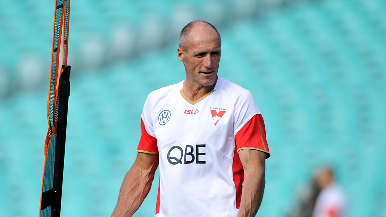 Sydney Swans champion Tony Lockett is among those that will be honoured at the NSW Hall of Fame night. (AAP Image/Joel Carrett)