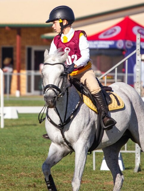 Hunter Potter-Lowe looks to the next fence at the PQC State Showjumping Championships 2023.