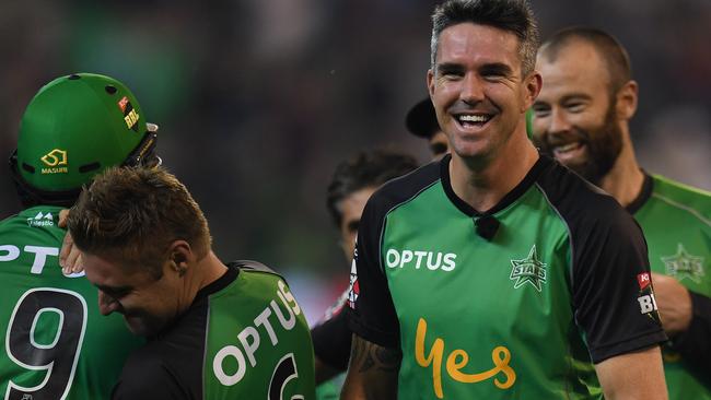 Kevin Pietersen led the Melbourne Stars to a seven-wicket win over the Perth Scorchers.