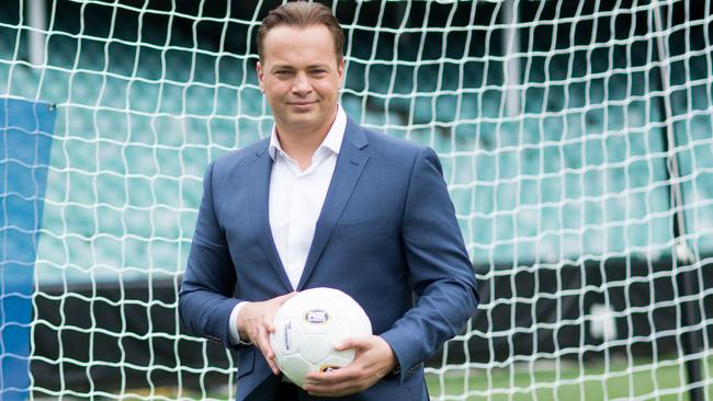 Mark Bosnich has given a wide-ranging interview on Australian football.