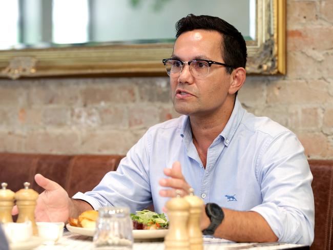 Selwyn Button enjoys lunch at The Crown Hotel, Lutwyche. Photo: Steve Pohlner