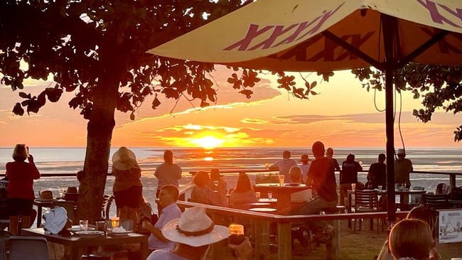 Warm Winter Sunset at the Sunset Tavern at Karumba. Photo: Steve Pohlner