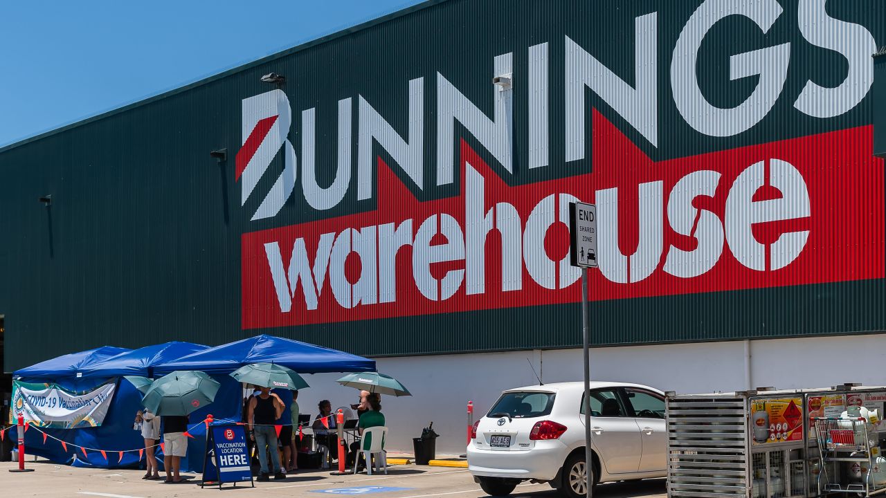 Axe-wielding thieves threaten worker and storm Keysborough Bunnings in ...