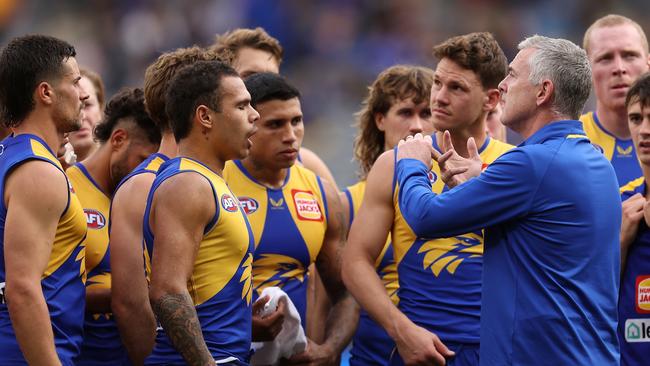 Adam Simpson addresses his players at the quarter time break at Optus Stadium. Picture: Paul Kane/Getty Images