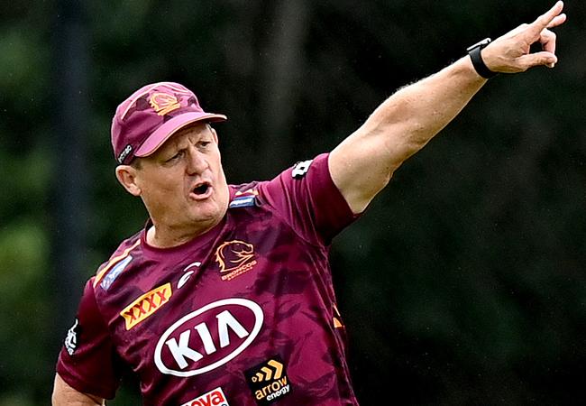 Brisbane coach Kevin Walters calls out instructions. Picture: Bradley Kanaris/Getty Images