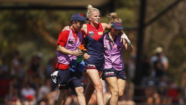 Shae Sloane after injuring her knee in 2019. Picture: AAP/Daniel Pockett