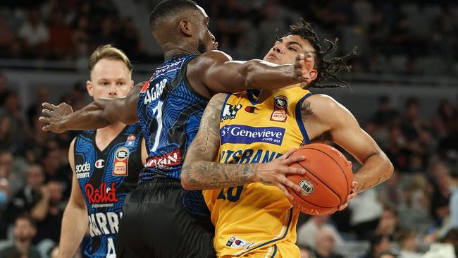 Tom Digbeu made a super bucket through some contact from Caleb Agada. Picture: Getty Images