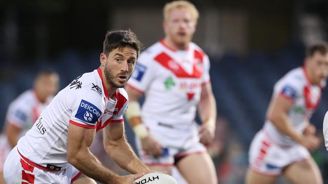 Ben Hunt of the Dragons during the Round 5 NRL match between the St. George Illawarra Dragons and the Cronulla Sutherland Sharks at Campbelltown Stadium in Sydney, Sunday, June 14, 2020. (AAP Image/Brendon Thorne) NO ARCHIVING, EDITORIAL USE ONLY