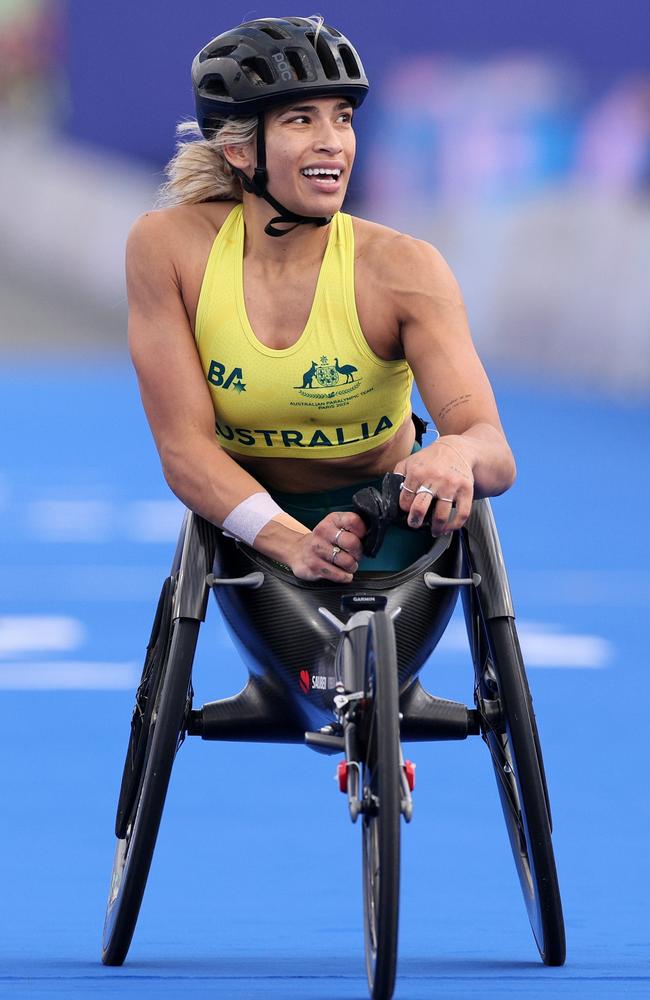 Madison de Rozario celebrates after winning silver in the women's marathon T54. Picture: Getty Images