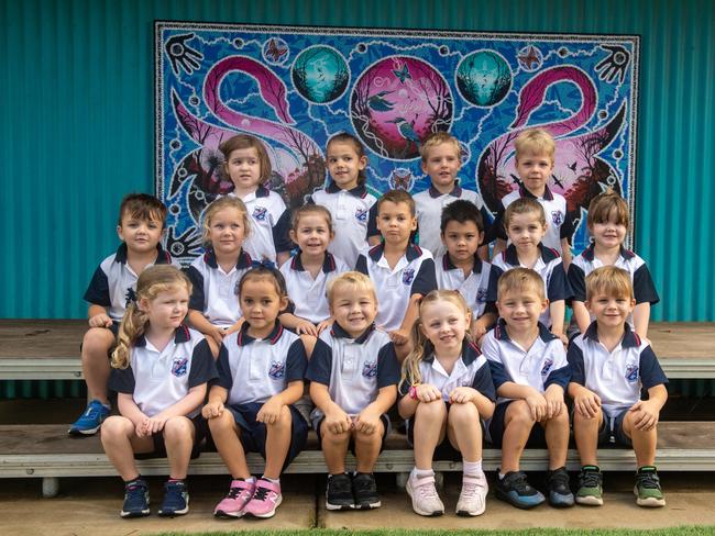 Lake Clarendon students are all smiles for prep photos