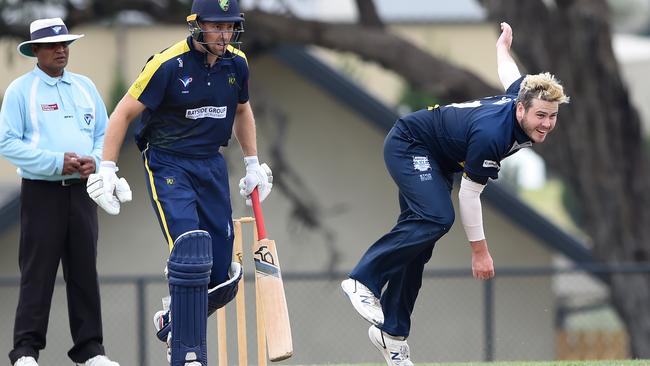 Jeremy Swan bends his back for Hoppers Crossing. Picture: Steve Tanner