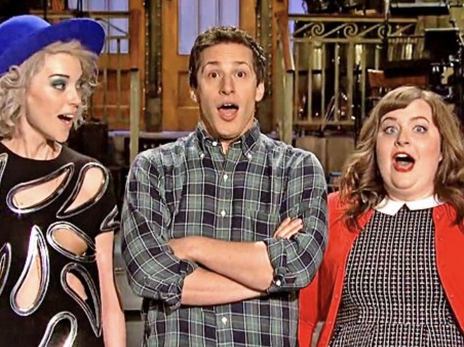 Samberg with fellow SNL alumni Kate McKinnon (left) and Aidy Bryant.