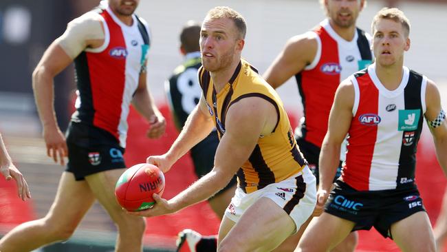 Tom Mitchell doesn’t hurt players enough with his disposals, Gary Buckenara says. Picture: Michael Klein