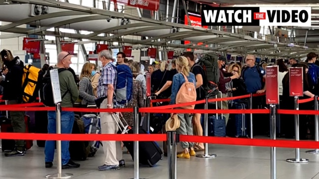 Sydney airport timelapse queues