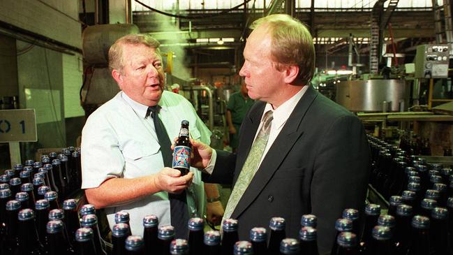 Cliff Fleming and Peter Beattie with their Draft Cola.