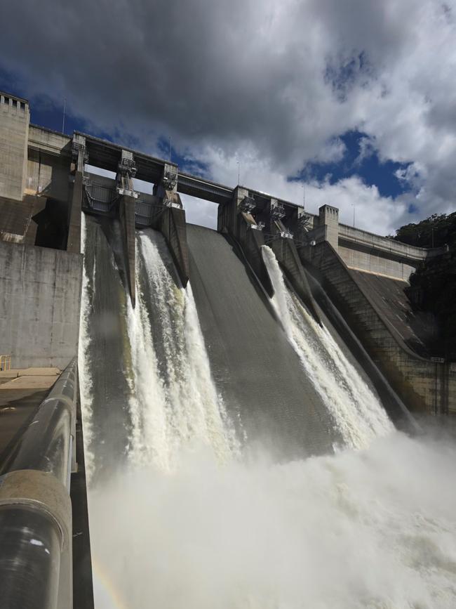 Other dams had potential overflow forecasts including Avon Dam, Cataract, Nepean, Woronora, Tallowa, Greaves Creek, Medlow Bath, and Middle Cascades.