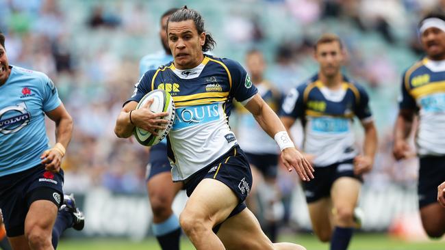 Brumbies Matt Toomua scores a try during the NSW Waratahs v ACT Brumbies Super Rugby game at Allianz Stadium, Sydney. Pic Brett Costello