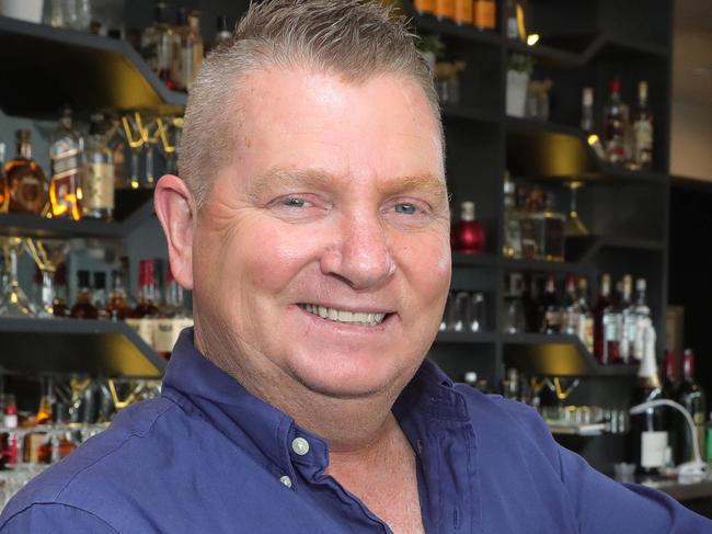 Unvaxxed restaurateur gears up for state govt legal stoush