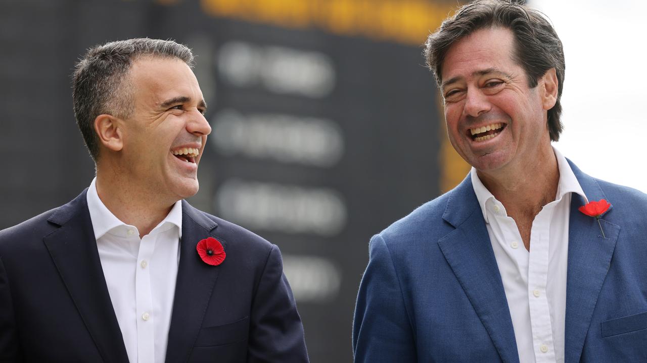 Gillon McLachlan with SA Premier Peter Malinauskas. Picture: NCA NewsWire / David Mariuz