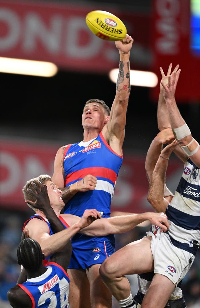 Rory Lobb spoils a ball coming into the Geelong forward line. Picture: Daniel Pockett/Getty Images.