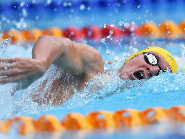 Jack McLoughlin flies in the 400m Freestyle.