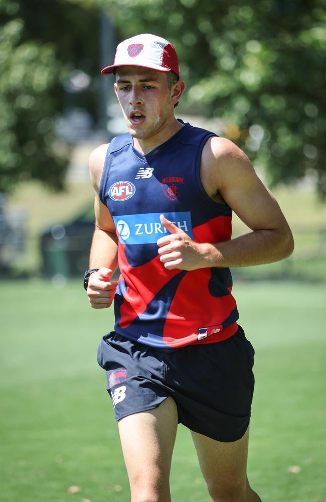 Xavier Lindsay running laps. Picture: David Caird