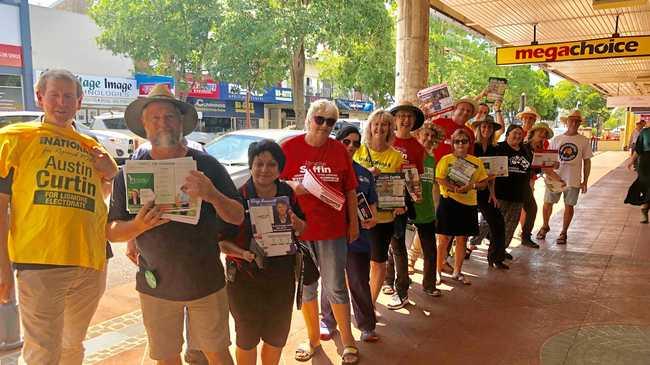 Election volunteers outside early polling booth on Molesworth St. Picture: Sophie Moeller