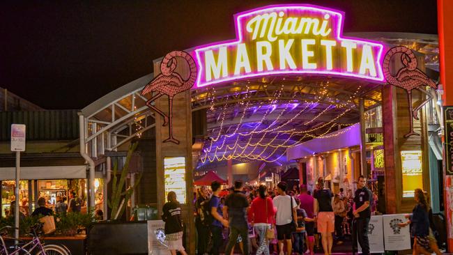 The iconic Miami Marketta sign at night