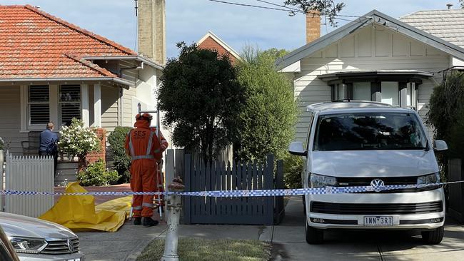 The SES assists as police hunt for human remains. Picture: Brianna Travers