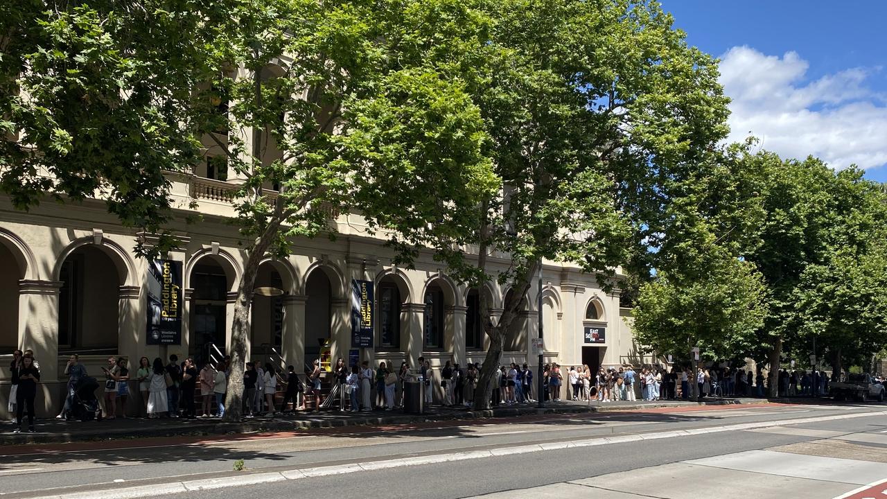 Bec and Bridge Warehouse Sale Sydney residents queue for three