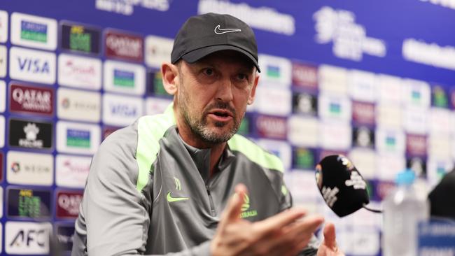SYDNEY, AUSTRALIA - MARCH 19: Socceroos head coach Tony Popovic speaks to the media during a Socceroos training session at Sydney Football Stadium on March 19, 2025 in Sydney, Australia. (Photo by Matt King/Getty Images)