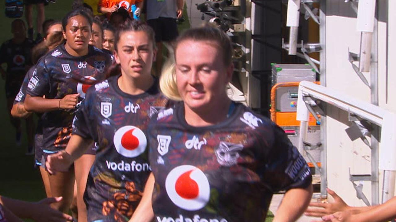 The Warriors women’s' team had to wear the mens' jerseys in their Nines match after their jerseys were left at the hotel.