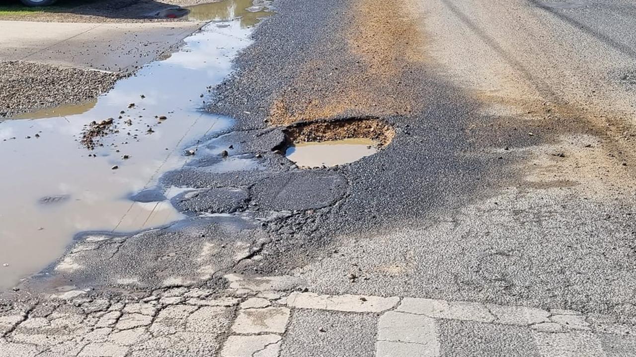 Potholes Mornington Peninsula:Bid to make it easier to claim damages ...