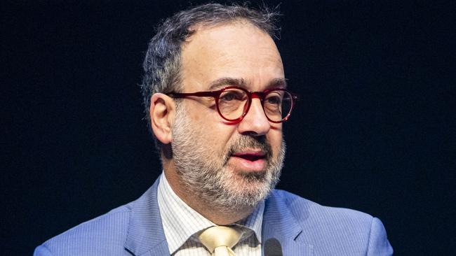 Smug Pakula thinks we forgot Covid response